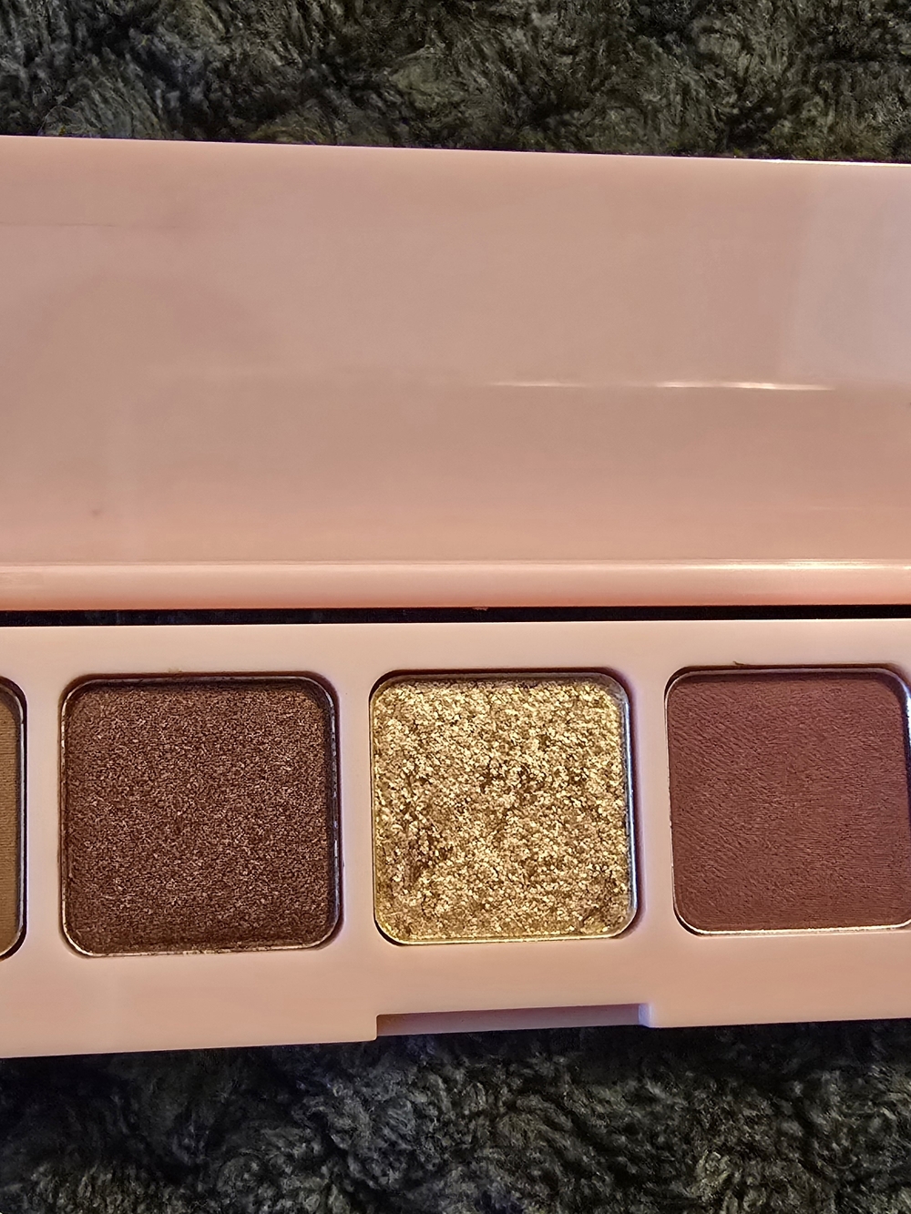 Luna Magic AMOR Palette & ICONIC London Eyeshadow Duo - Pink & Gold - Picture 3 of 6